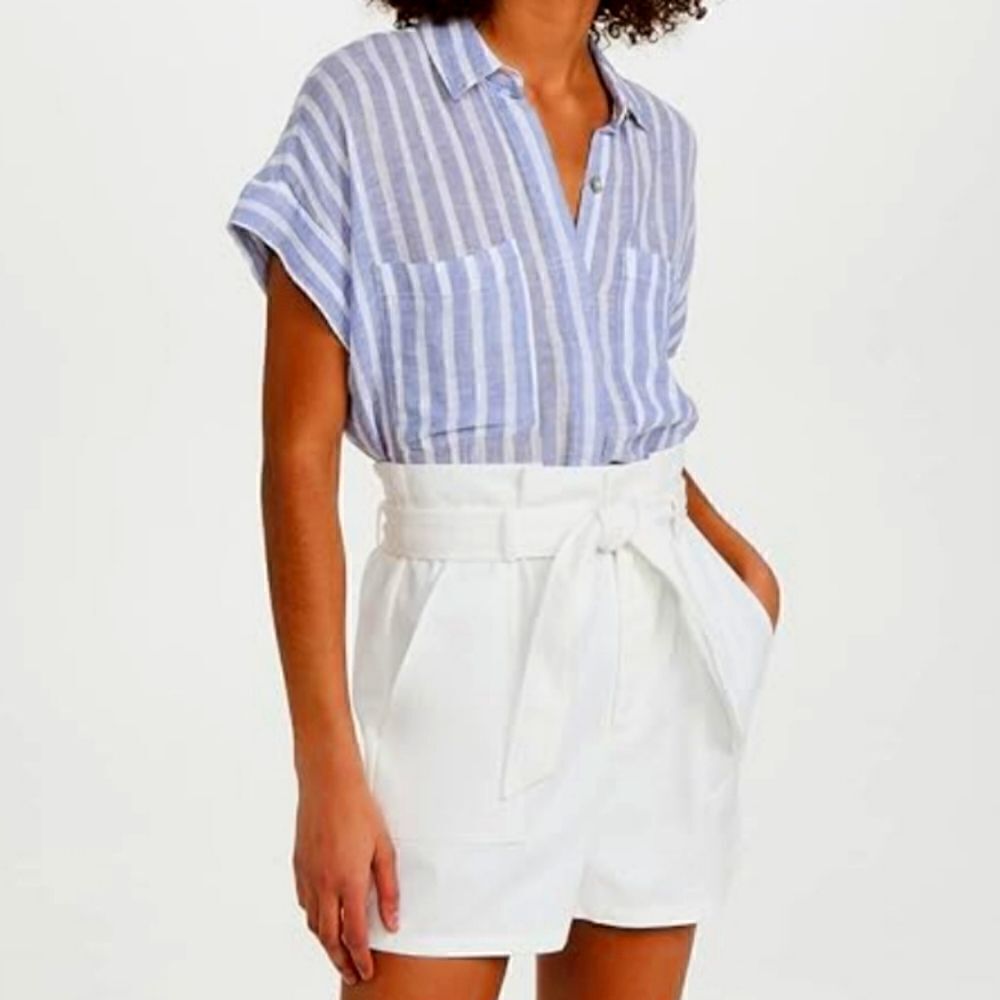 BB DAKOTA STEVE MADDEN  white seaside paperbag shorts, large